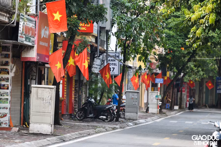 Theo Sở Văn hóa và Thể thao Hà Nội, công tác trang trí, tuyên truyền, cổ động trực quan cần được tổ chức trang trọng, thiết thực, hiệu quả phù hợp với tình hình thực tế của Thủ đô, đảm bảo đồng bộ, thống nhất trên địa bàn toàn thành phố và đảm bảo các điều kiện về phòng chống dịch Covid-19.