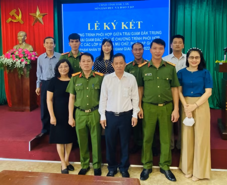 Các bên thống nhất nội dung, chương trình hành động nhiệm vụ cụ thể cho từng bên sau khi ký kết.