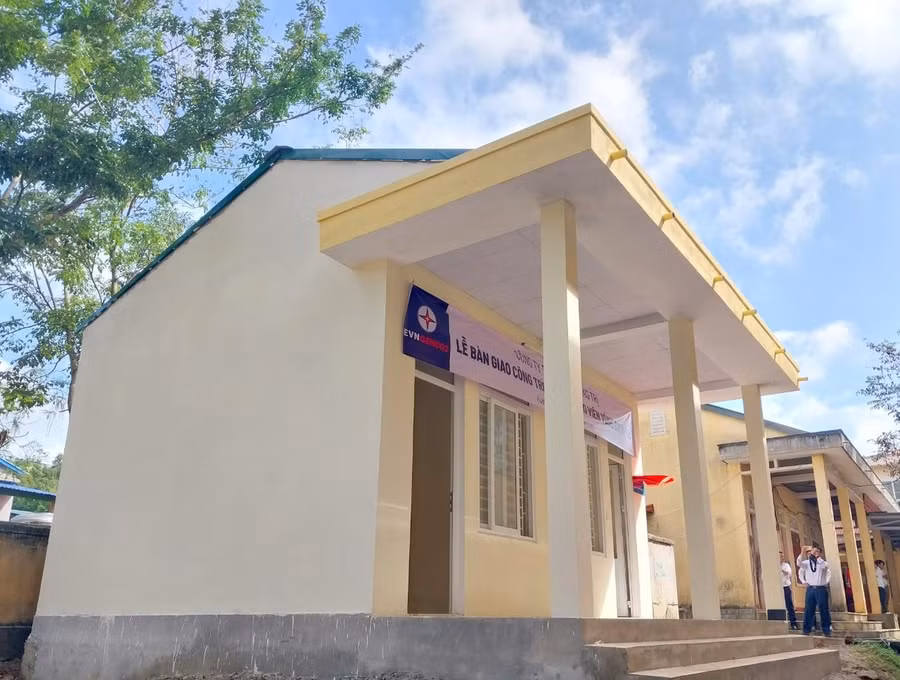 Công trình nhà ở đưa vào sử dụng giúp giáo viên có nơi sinh hoạt.