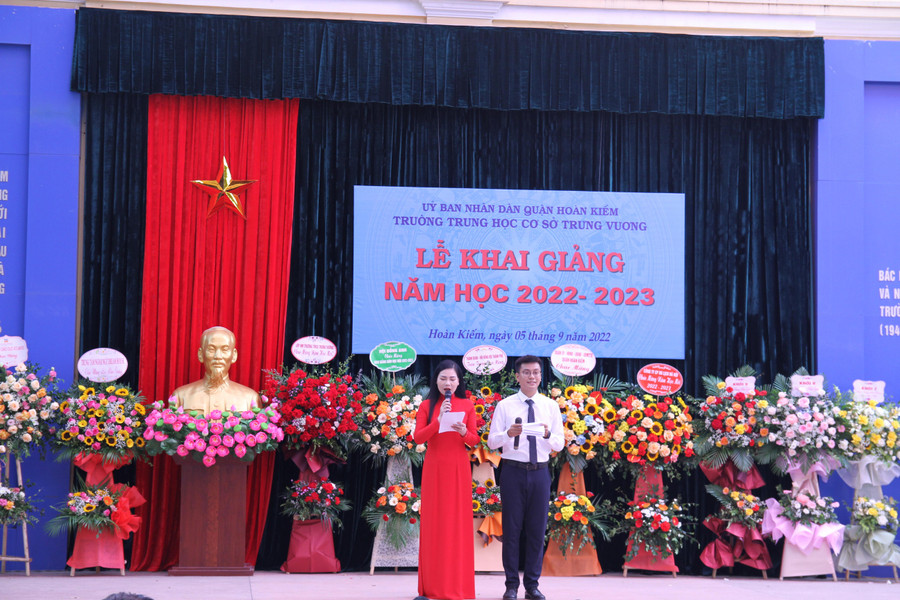 Lễ khai giảng năm học mới 2022 - 2023 tại Trường THCS Trưng Vương. Lễ khai giảng năm học mới 2022 - 2023 tại Trường THCS Trưng Vương.