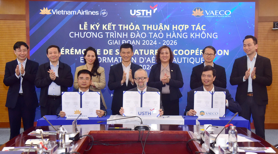 Lễ ký kết thỏa thuận hợp tác diễn ra thành công. Lễ ký kết thỏa thuận hợp tác diễn ra thành công.