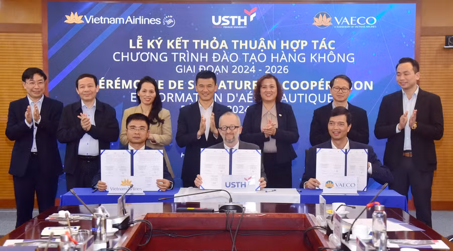 Lễ ký kết thỏa thuận hợp tác diễn ra thành công.