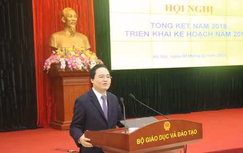 Bộ trưởng Phùng Xuân Nhạ phát biểu tại Hội nghị