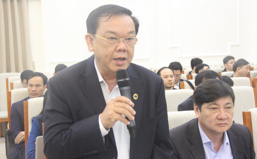 Các đại biểu phát biểu thảo luận tại Hội nghị