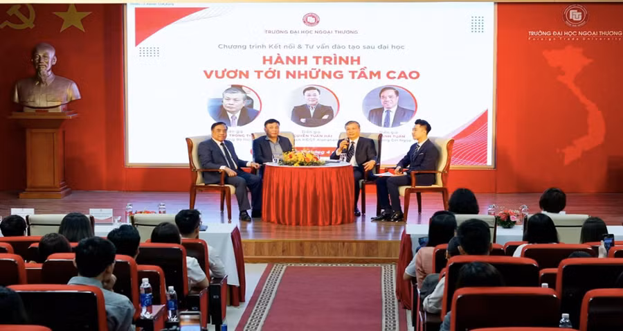 Chương trình Kết nối và Tư vấn đào tạo sau đại học “Hành trình vươn tới những tầm cao”.