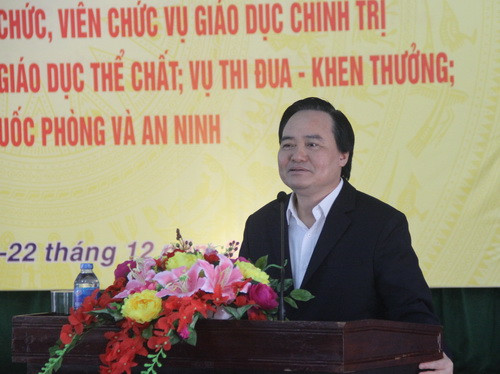 Bộ trưởng Phùng Xuân Nhạ phát biểu tại buổi tập huấn Bộ trưởng Phùng Xuân Nhạ phát biểu tại buổi tập huấn