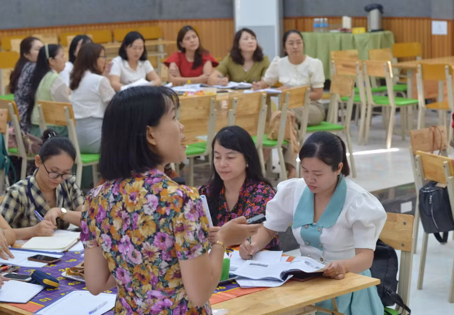 Khóa tập huấn, bồi dưỡng giáo viên, cán bộ quản lý cốt cán mầm non dựa trên tiếp cận mới về chức năng và nhiệm vụ của đội ngũ cốt cán khu vực miền Bắc và miền Trung đã để lại ấn tượng tốt đẹp. Khóa tập huấn, bồi dưỡng giáo viên, cán bộ quản lý cốt cán mầm non dựa trên tiếp cận mới về chức năng và nhiệm vụ của đội ngũ cốt cán khu vực miền Bắc và miền Trung đã để lại ấn tượng tốt đẹp.