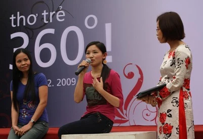 Nét mới của Sân thơ Hiện đại 2011