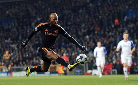 Anelka toả sáng, Chelsea dễ dàng vượt qua Copenhagen