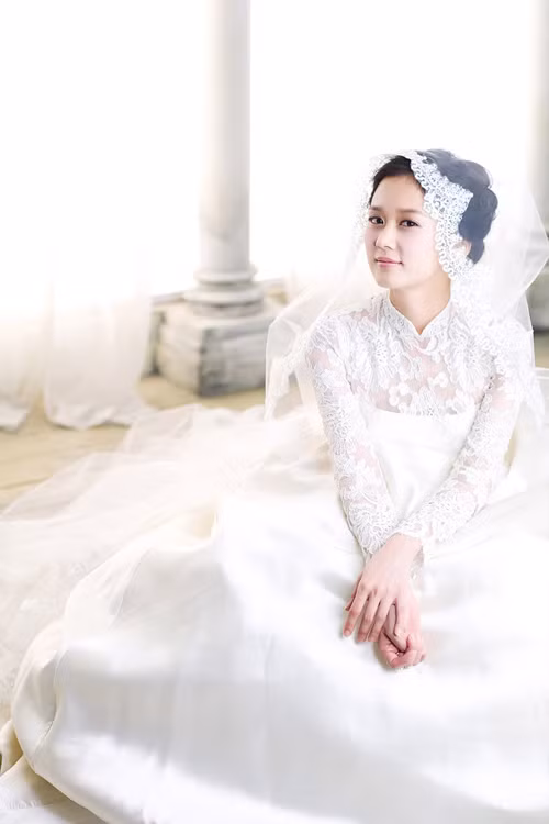 Jang Na Ra yêu kiều trong váy cưới ảnh 1