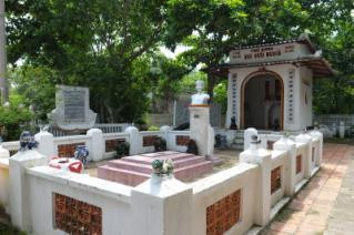 Khu mộ nhà thơ Bùi Hữu Nghĩa Khu mộ nhà thơ Bùi Hữu Nghĩa