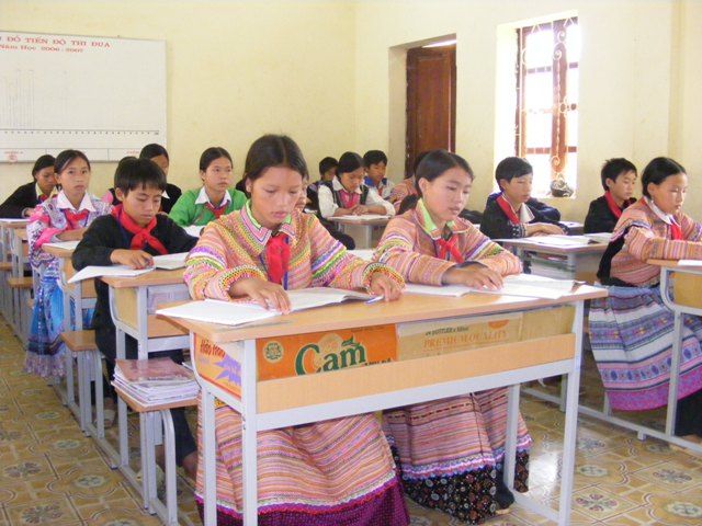 Dòng họ người Mông hiếu học ở vùng cao Lào Cai