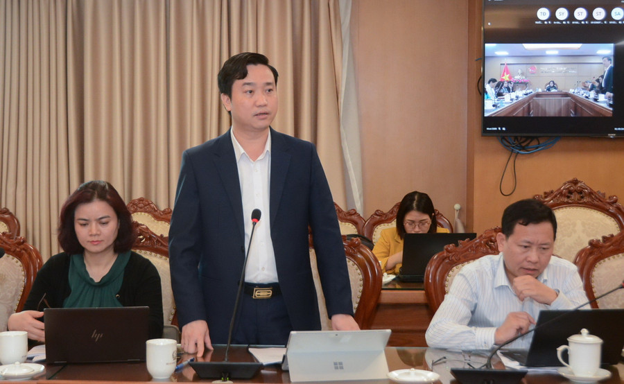 Ông Đỗ Đức Quế - Phó Vụ trưởng Vụ Giáo dục Trung học (Bộ GD&ĐT) trao đổi tại hội nghị. Ông Đỗ Đức Quế - Phó Vụ trưởng Vụ Giáo dục Trung học (Bộ GD&ĐT) trao đổi tại hội nghị.