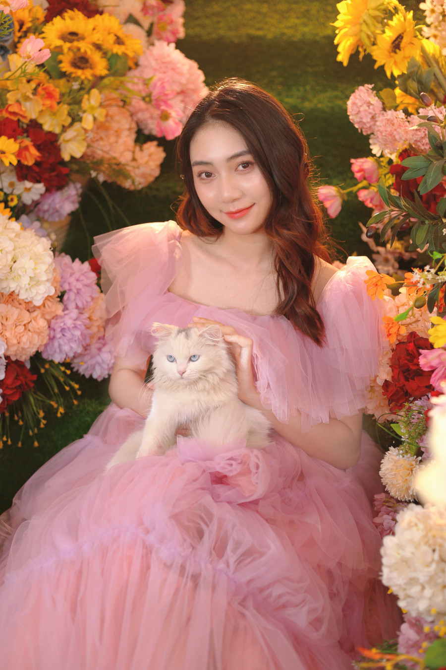 Nữ sinh Lê Thị Lan Anh là một trong những gương mặt nổi bật của trường Đại học Phương Đông. Nữ sinh Lê Thị Lan Anh là một trong những gương mặt nổi bật của trường Đại học Phương Đông.