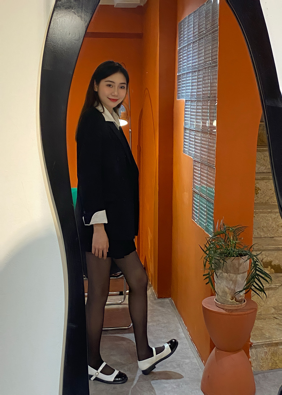 Sau cuộc thi, Lê Thị Lan Anh không ngừng rèn luyện bản thân, phấn đấu hoàn thiện cả về thể chất lẫn tinh thần để làm bước đệm, chuẩn bị cho việc bước vào những sân chơi lớn hơn. Sau cuộc thi, Lê Thị Lan Anh không ngừng rèn luyện bản thân, phấn đấu hoàn thiện cả về thể chất lẫn tinh thần để làm bước đệm, chuẩn bị cho việc bước vào những sân chơi lớn hơn.