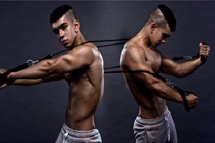 Bị trêu "ẻo lả", 9X Sài thành lột xác thành "soái ca 6 múi"