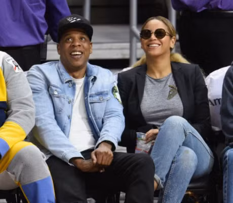 10 cap doi noi tieng voi su cach biet lon ve tuoi tac - Anh 4