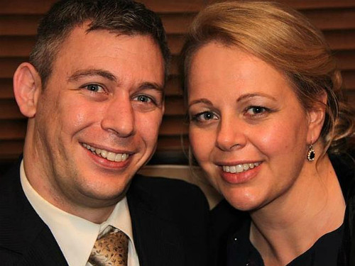 Pistorius ở tuổi 39 và vợ. Ảnh: news.com.au Pistorius ở tuổi 39 và vợ. Ảnh: news.com.au