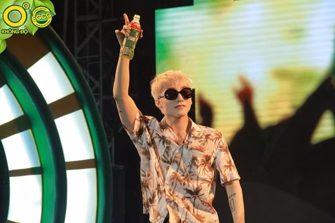 Sơn Tùng M-TP cùng trà xanh hóa ra đã đồng hành cùng nhau từ lâu