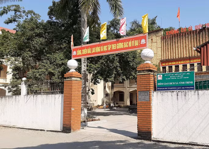 Buộc thôi việc công chức tư pháp xã dùng bằng giả