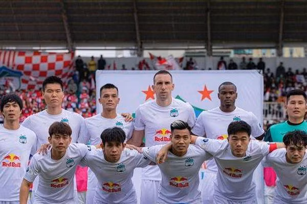 CLB HAGL ra quyết định bất ngờ vì dịch Covid-19