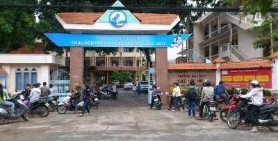 Nữ sinh viên mắc Covid-19 ở Bình Dương: Đi học, đi ăn cơm bụi, ăn lẩu Kichi