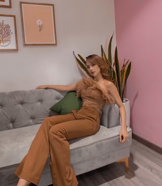 Bị nghi vấn thẩm mỹ mũi, Minh Hằng đáp trả cực căng