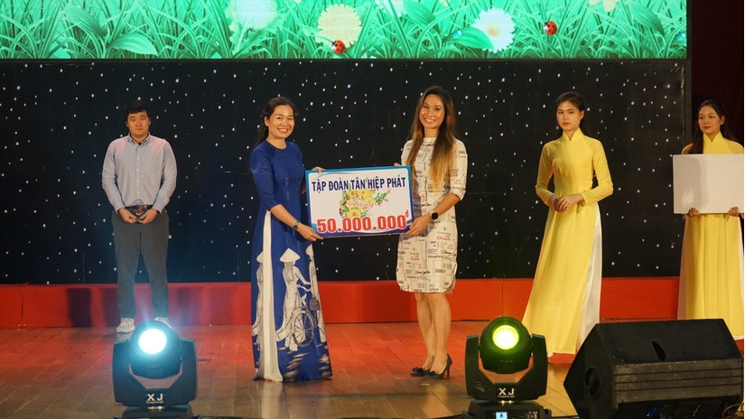 Tân Hiệp Phát chung tay mang Xuân yêu thương đến hàng ngàn trẻ em khó khăn tỉnh Bình Dương