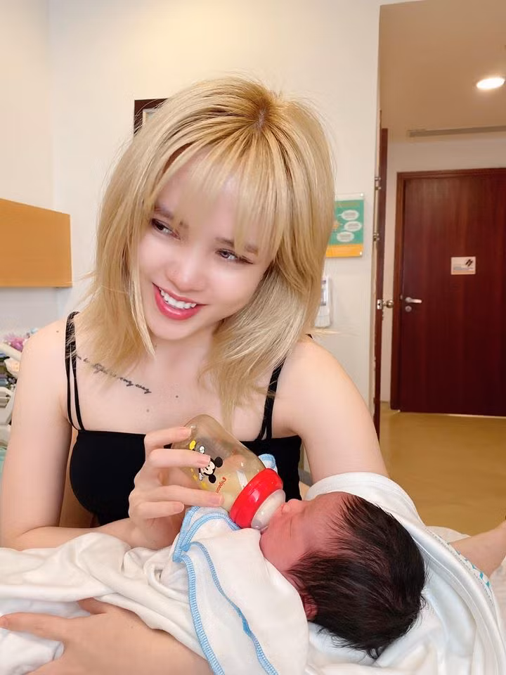 Hành trình 8 năm hẹn hò bí mật của Sơn Tùng và Thiều Bảo Trâm