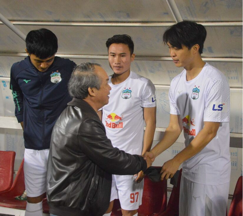 Hoãn trận HAGL và Bình Định trên sân Pleiku