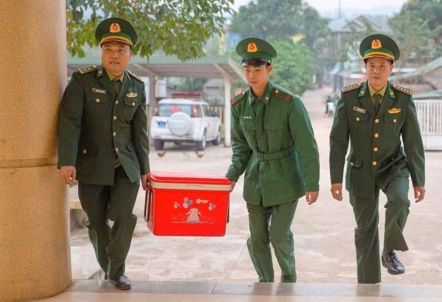 Chương trình “Bát cháo nghĩa tình” được Đồn Biên phòng cửa khẩu quốc tế La Lay triển khai từ 2019 và duy trì đến nay.