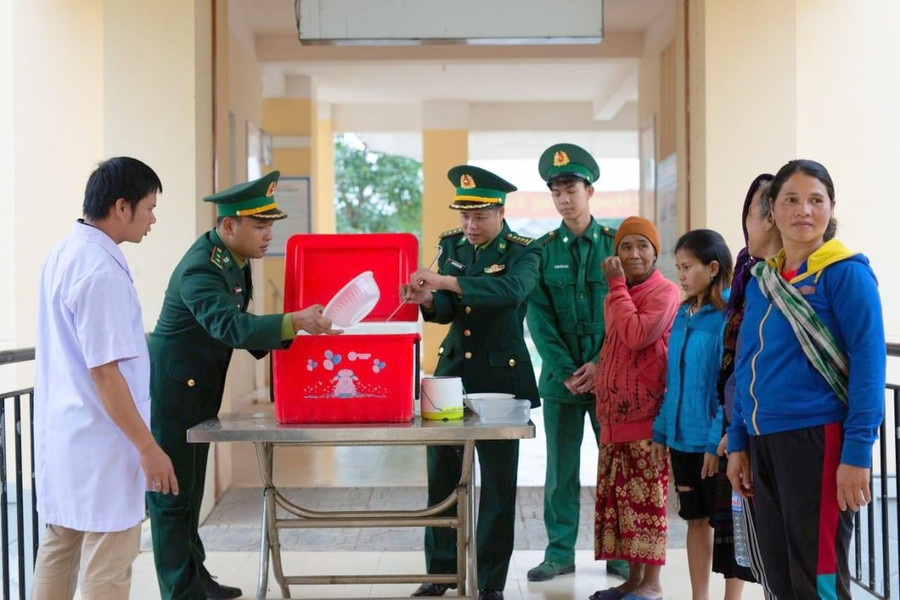 Chương trình được tổ chức vào mỗi sáng thứ 6 hàng tuần. Chương trình được tổ chức vào mỗi sáng thứ 6 hàng tuần.