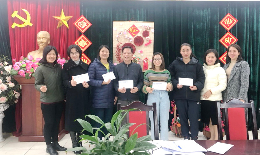 Chương trình “Xuân sum vầy, yêu thương” do Công đoàn Trường THCS Thanh Trì tổ chức. Chương trình “Xuân sum vầy, yêu thương” do Công đoàn Trường THCS Thanh Trì tổ chức.