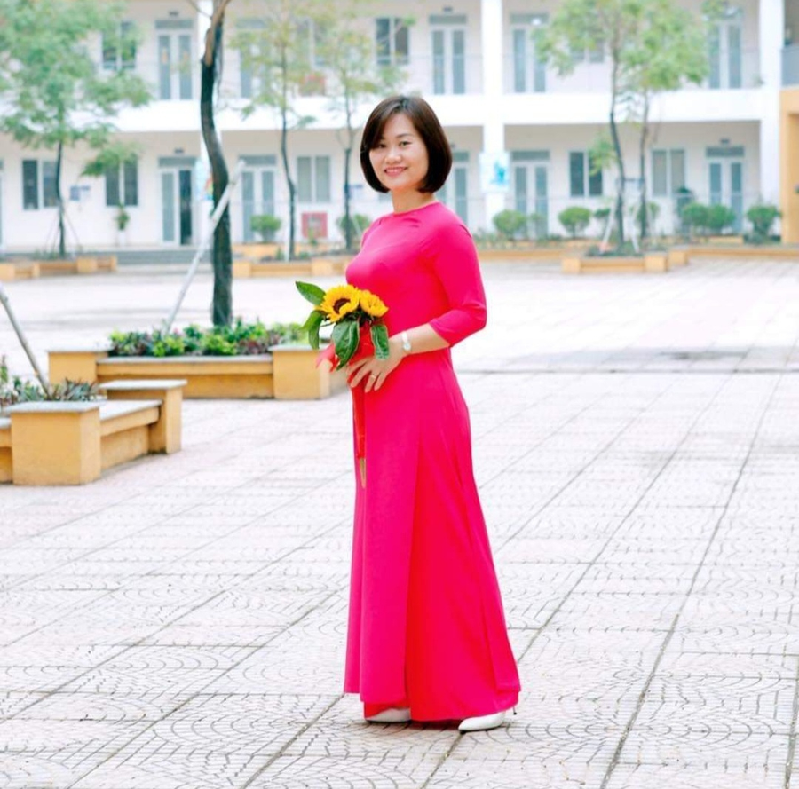 Cô Vũ Diệu Hương. Cô Vũ Diệu Hương.