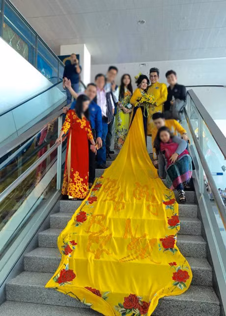 Nhung dam cuoi nghe thuat gay on ao cua MC Thanh Bach - Anh 2