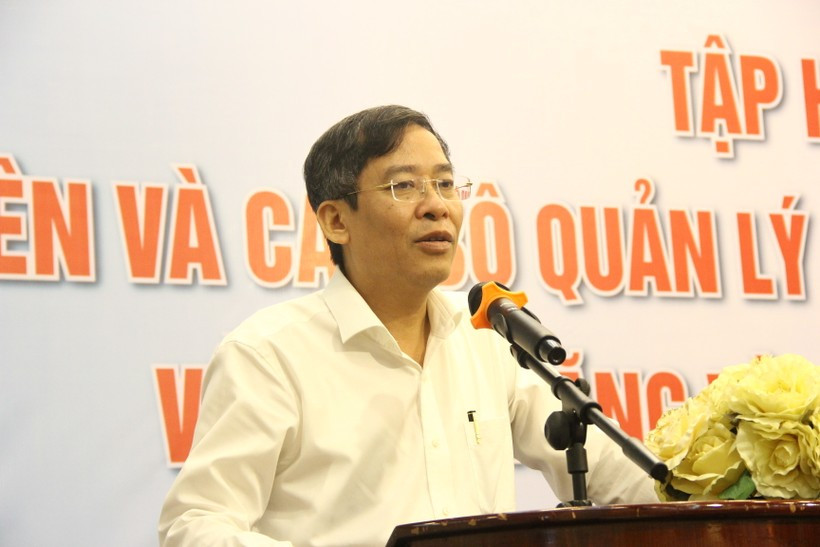 TS Vũ Minh Đức - Cục trưởng Cục Nhà giáo và Cán bộ quản lý giáo dục (Bộ GD&ĐT). TS Vũ Minh Đức - Cục trưởng Cục Nhà giáo và Cán bộ quản lý giáo dục (Bộ GD&ĐT).