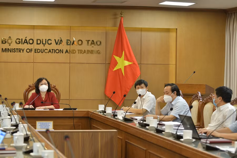 Toàn cảnh cuộc họp.