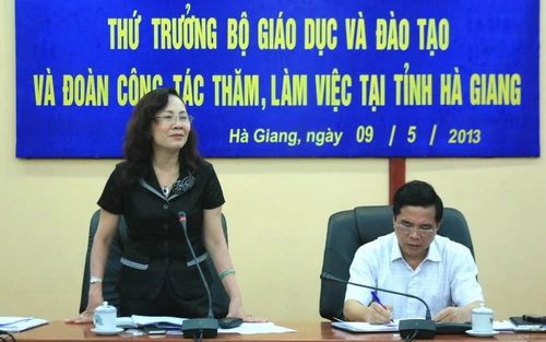 Nâng cao chất lượng giáo dục học sinh dân tộc rất ít người