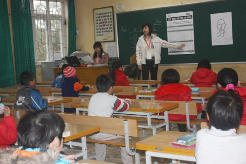 Nghiêm túc trong thi Nghe; Đọc & Viết