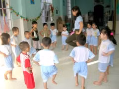 Một nhóm trẻ gia đình ở quận Bình Thủy, TP Cần Thơ