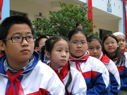 Học sinh tiểu học đã phân biệt được rõ nói dối để làm được bài là không tốt. (ảnh: Thu Ba)