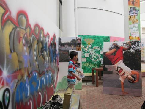 Nỗi khổ ngày hè ảnh 2