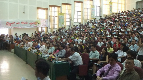 Chương trình đã thu hút đông đảo sinh viên tham gia