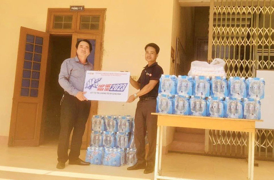 Các trường THPT tiếp nhận sự hỗ trợ.