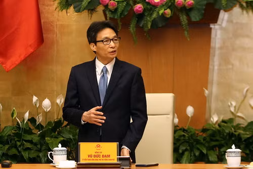 Phó Thủ tướng Vũ Đức Đam gửi lời cảm ơn và tri ân tới các nhà khoa học đã, đang và sẽ tiếp tục đóng góp cho khoa học công nghệ nước nhà. Ảnh: VGP