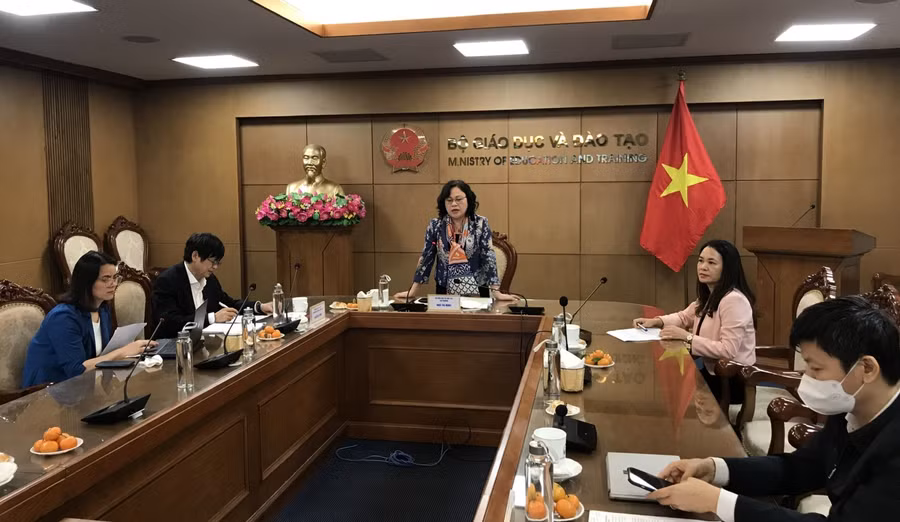 Thứ trưởng Bộ GD&ĐT Ngô Thị Minh phát biểu tại Hội thảo