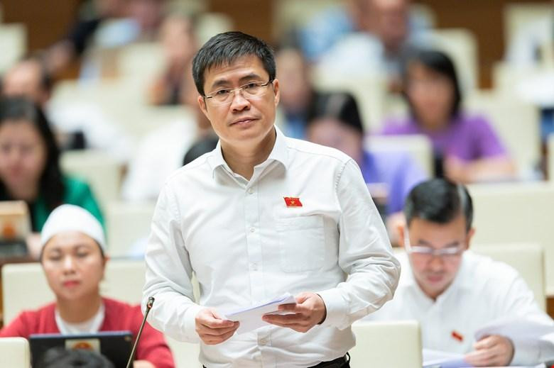 Đại biểu Hoàng Minh Hiếu- Ủy viên Thường trực Ủy ban Pháp luật, Đoàn ĐBQH tỉnh Nghệ An. Đại biểu Hoàng Minh Hiếu- Ủy viên Thường trực Ủy ban Pháp luật, Đoàn ĐBQH tỉnh Nghệ An.