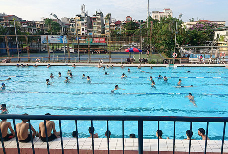 Nước bể bơi thường bị nhiễm khuẩn như thế nào? - Ảnh 6 Nuoc be boi thuong bi nhiem khuan nhu the nao? - Anh 6