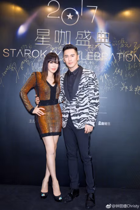 Sao nu U50 goc Viet va chong tre bi du luan Trung Quoc chi trich - Anh 1