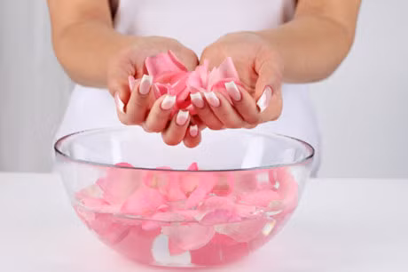 Cach cham soc da nhon bat chap nang nong - Anh 5